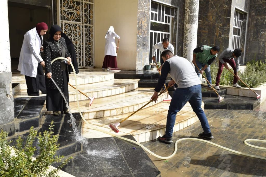 طلبة كلية الطب البيطري في جامعة كربلاء ينظمون حملة تطوعية واسعة